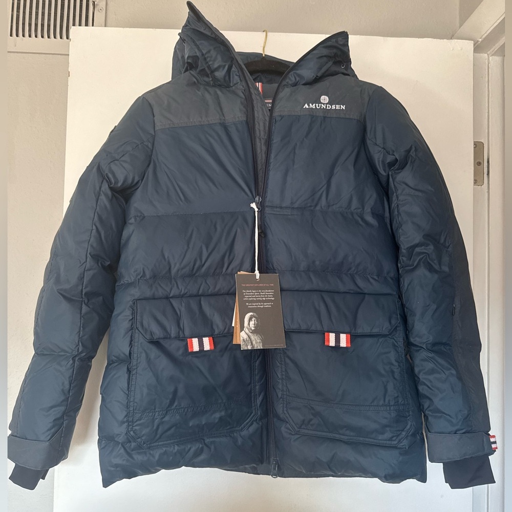 NWT Amundsen Peak Parka - Trooper (Navy) Women’s Small